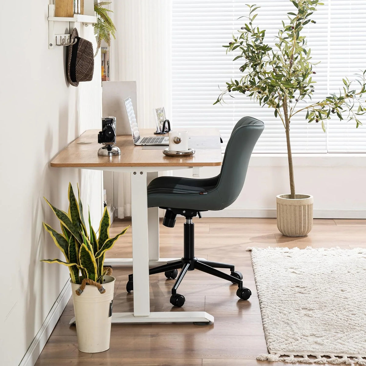 Pink Faux Leather Office Chair with Wheels B53332