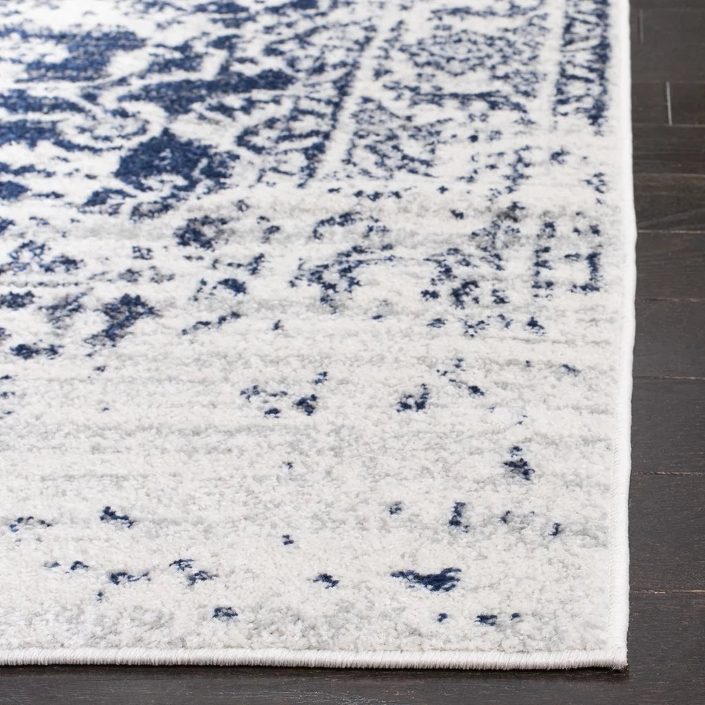 Cream Navy Traditional Runner Rug N301826