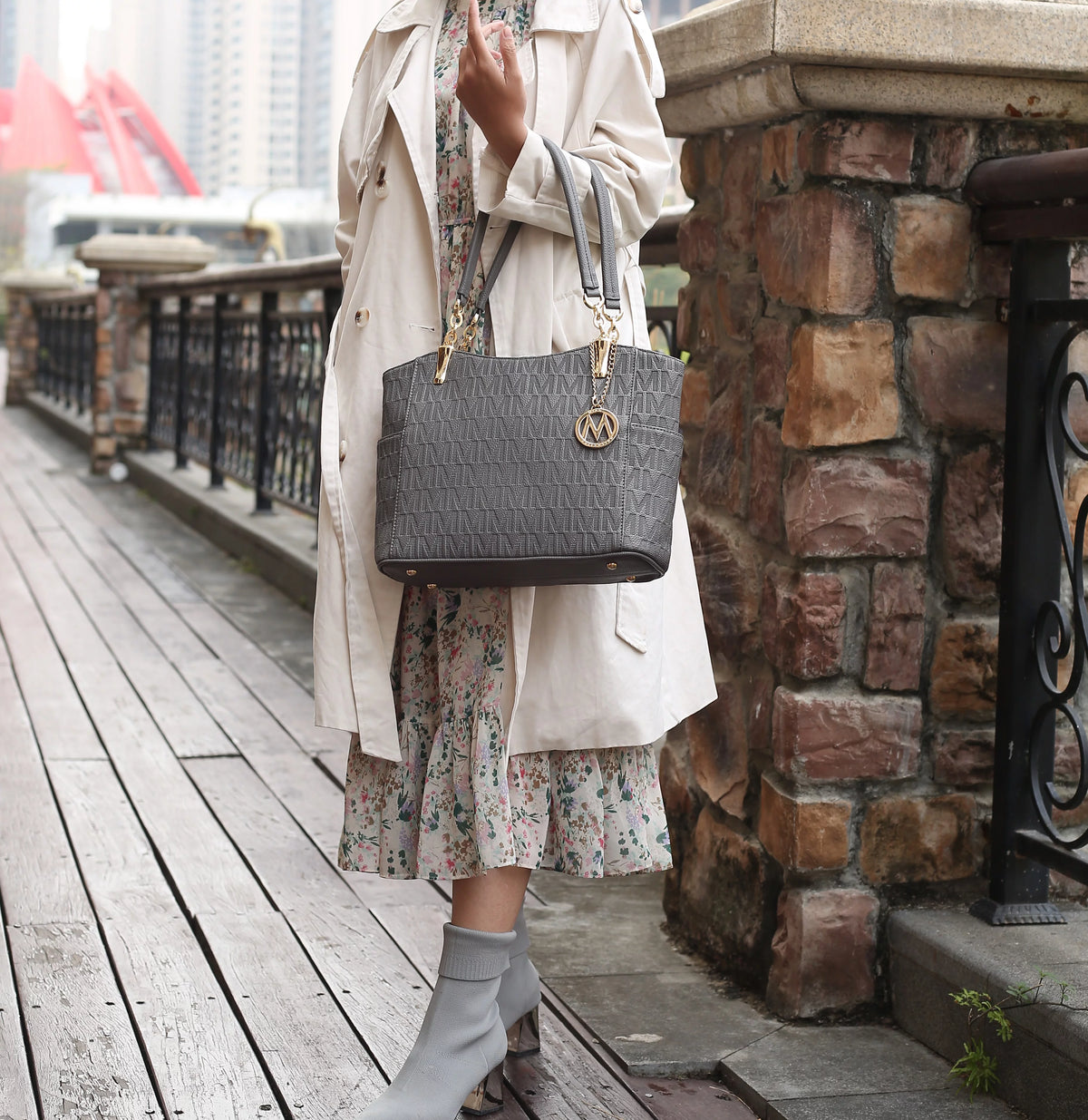 Chocolate Women's Tote Bag V1772
