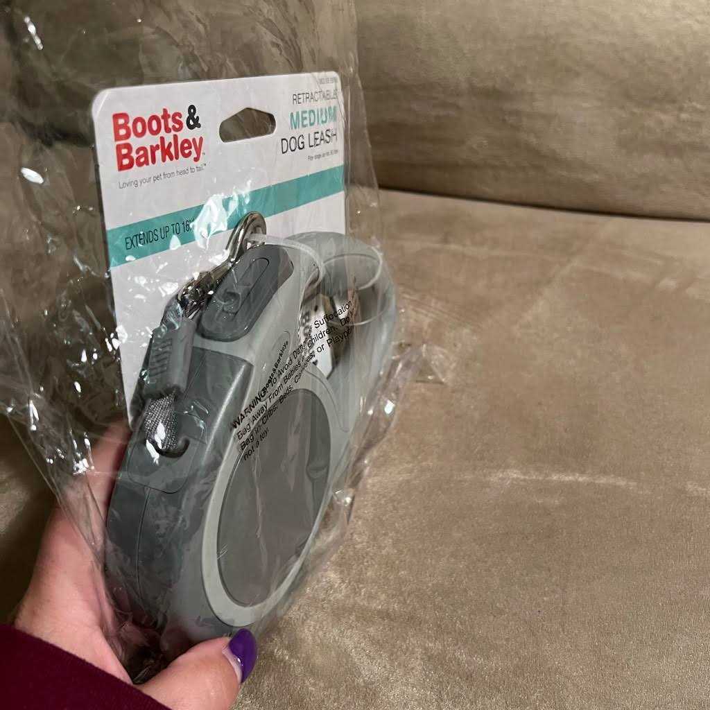 Reflective Retractable Dog Leash T913967