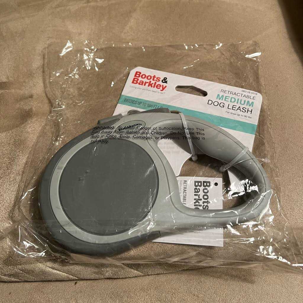Reflective Retractable Dog Leash T913967