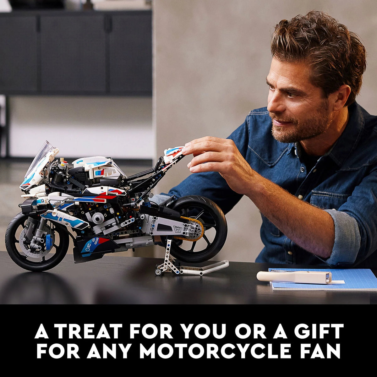Motorcycle Model Kit J9208
