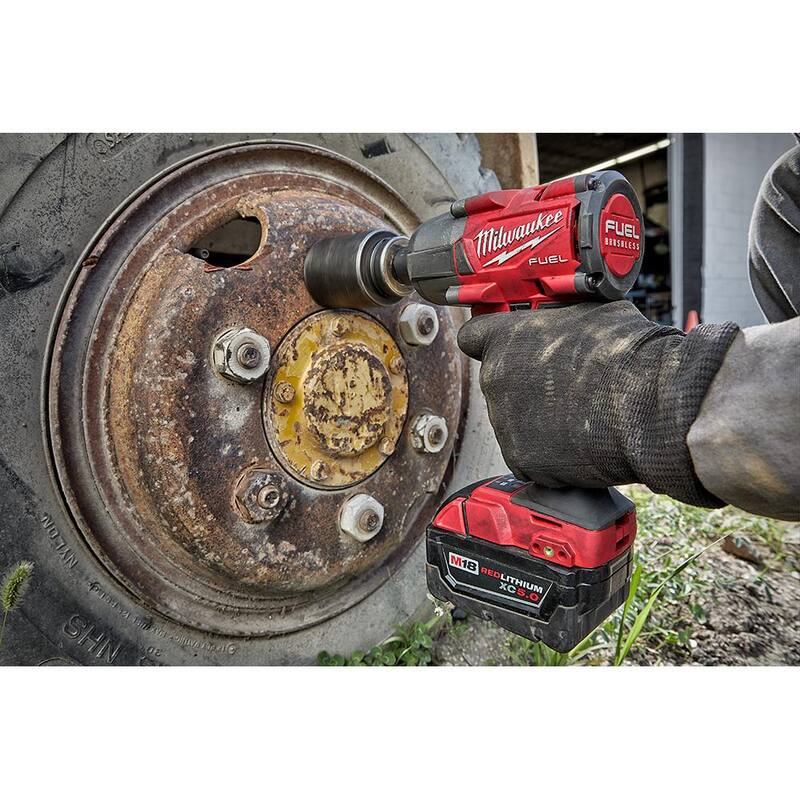 Cordless 1/2 in. Mid-Torque Impact Wrench Kit S102619