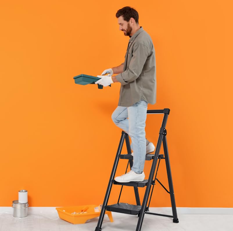 4 Step Ladder with Tool Platform, Anti-Slip, Foldable, Black O470