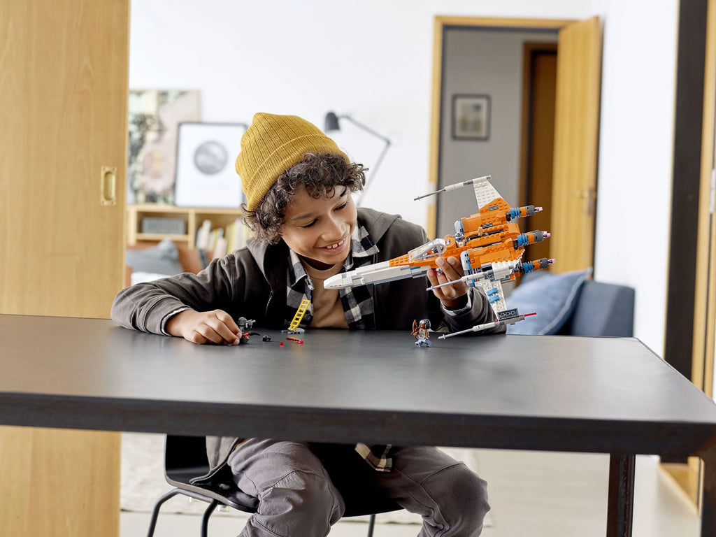 761 Pieces Building Kit H2620
