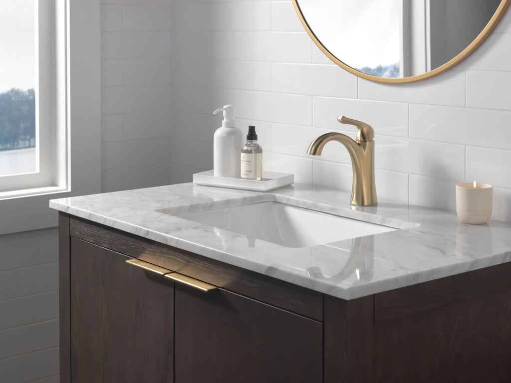 Bronze Single Hole Bathroom Faucet D96979