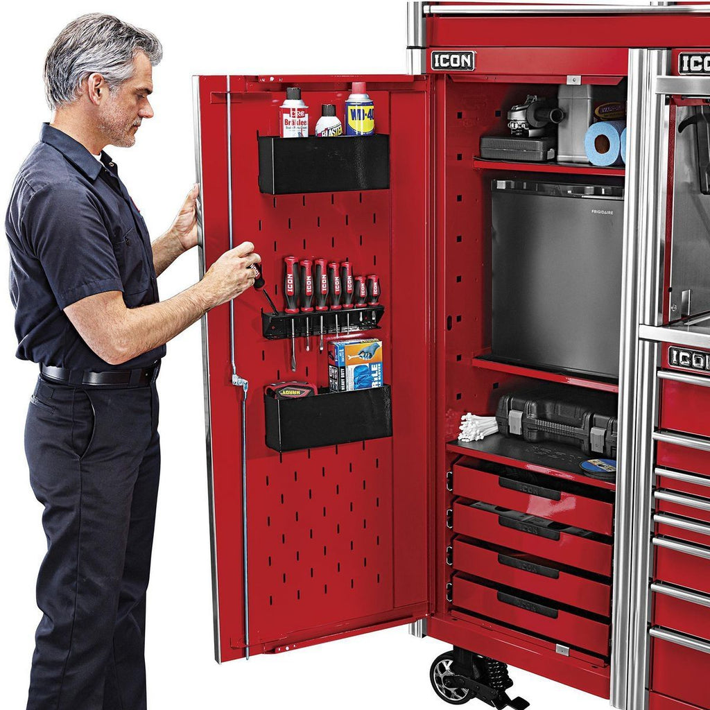 28 in. End Locker P707
