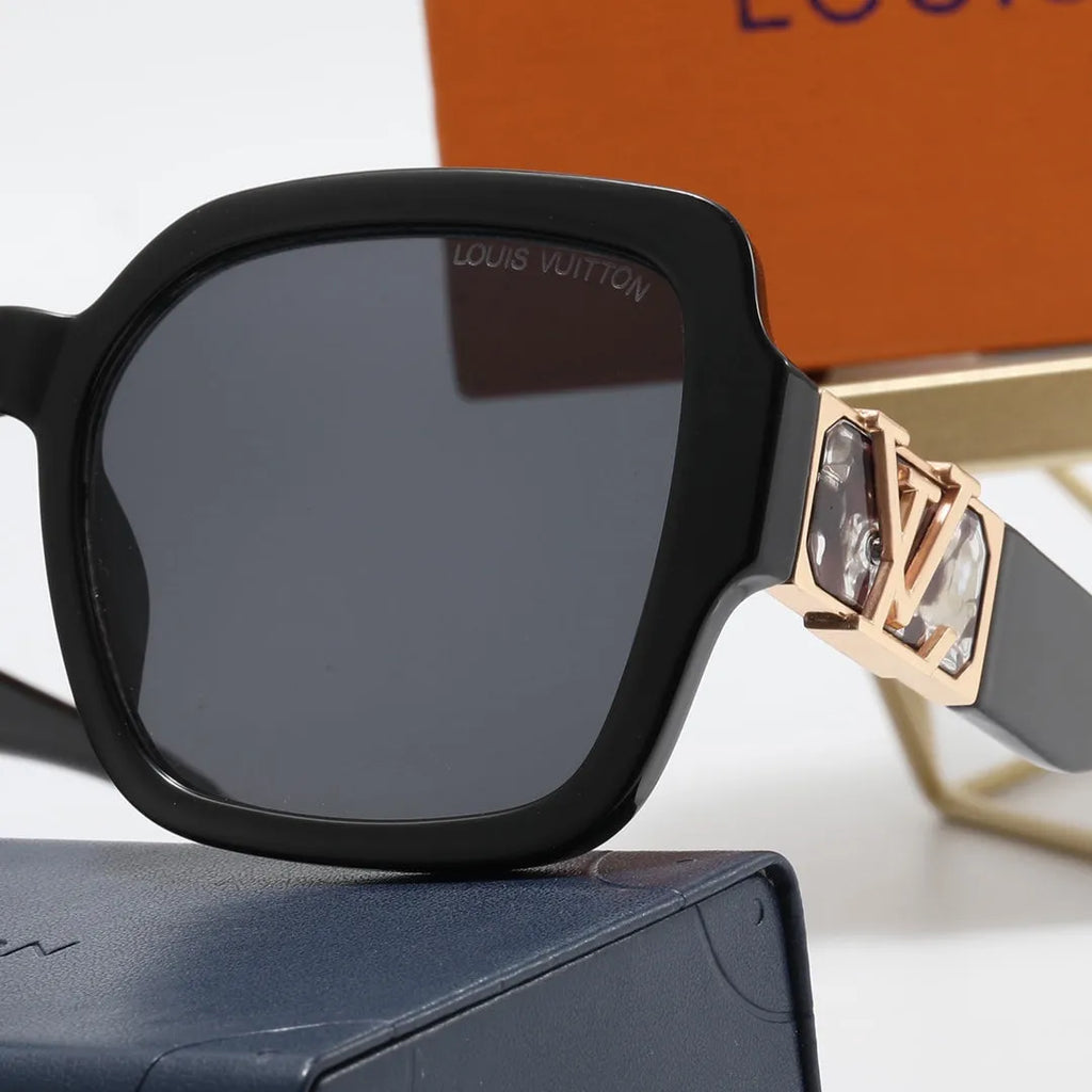 Oval Polarized Sunglasses B45302
