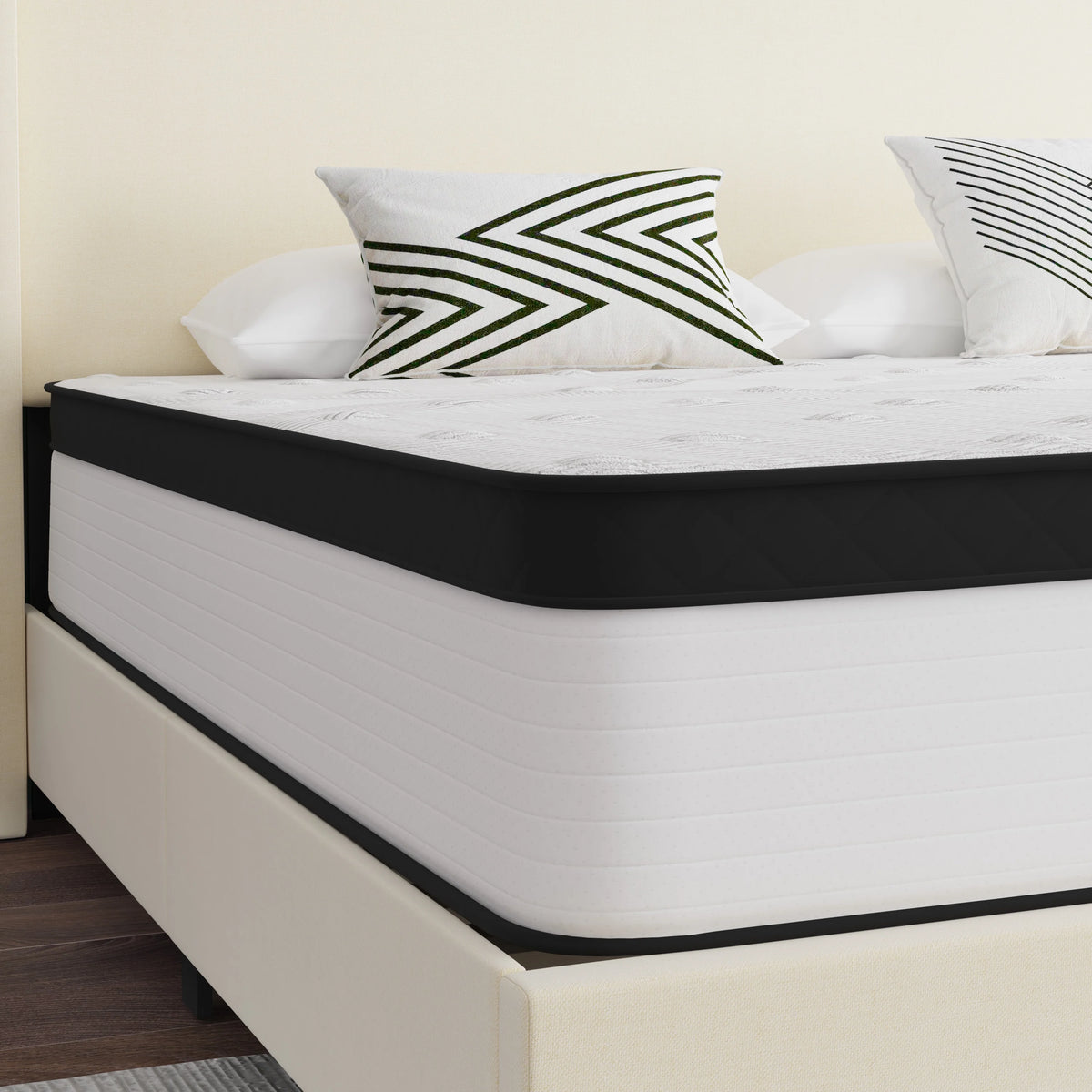 Queen Hybrid Mattress with Pocket Spring Core & Knit Fabric Top R6875