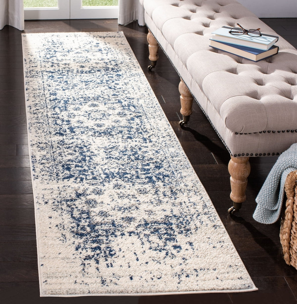 Cream Navy Traditional Runner Rug N301826