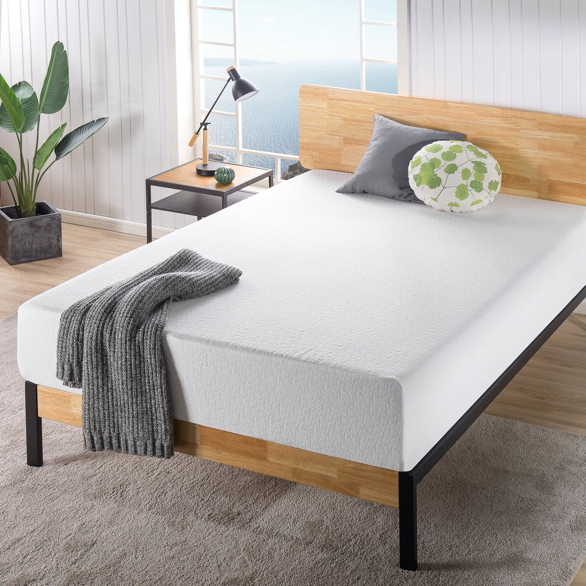12 Memory Foam Queen Mattress Y616